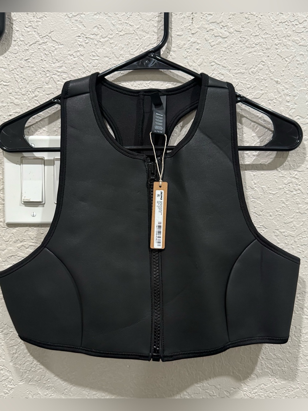 SKIMS Black Rubberized Scuba-Style Bikini Top with Front Zip XL
